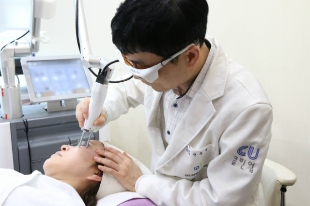 영등포 신종훈 원장 시술 (2).jpg
